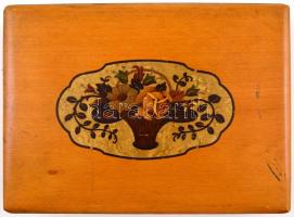cca 1920-1940 Stühmer virágmintás, festett fa doboz, repedéssel, 26x19x5 cm