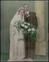 cca 1954 Színezett esküvői fotó, kisebb felületi sérüléssel, 38x30 cm