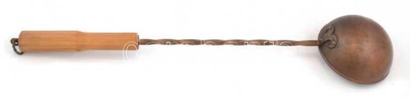 Finn réz szauna vízmérő fa nyéllel, h: 53 cm