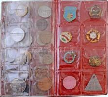 52db-os érme-, érem-, zseton-, kitüntetés- és jelvénytétel berakóban, benne 1992. 200Ft Ag "MNB...