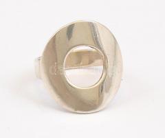Ezüst(Ag) extravagáns gyűrű, jelzett, méret: 55, nettó: 6,4 g