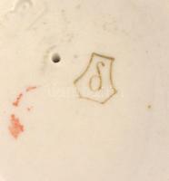 Drasche halacska a csigaháznál, kézzel festett, apró kopásnyomokkal, jelzett, m: 15 cm