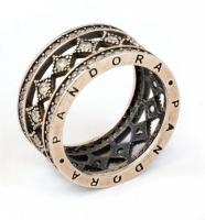 Ezüst(Ag) apró kövekkel díszített gyűrű, jelzett, méret: 54, bruttó: 5,46 g