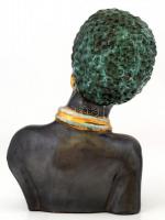 Art deco női félakt szobor, mázas kerámia, jelzés nélkül, alján hiányos címkével és számmal (formasz...