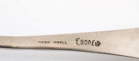 Ezüst(Ag) virágmintás habos kanál, jelzett, h: 18 cm, nettó: 36,46 g