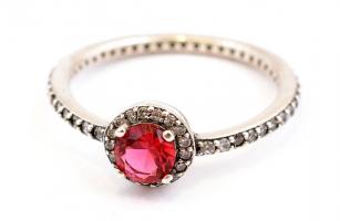 Ezüst(Ag) gyűrű, kővel, jelzett, 56, bruttó: 1,84 g