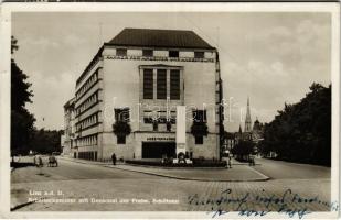 1936 Linz, Arbeiterkammer mit Denkmal der Freiw. Schützen / Chamber of Labour, monument, bicycle