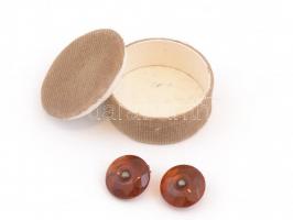 Rég borostyán fülbevaló pár, szövettel borított kis dobozban