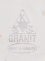 Gránit porcelán készlet kancsóval, kiöntővel és 6 db pohárral, jelzett, egyik pohár mázhibákkal, kan...