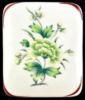 Hollóházi, zöld virágmintás, porcelán bonbonier, matricás, jelzett, kis kopásnyomokkal, 9x7,5x3,5 cm