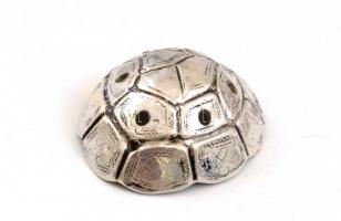 Ezüst(Ag) teknőspáncél formájú fogpiszkálótartó, jelzett, 4×3 cm, nettó: 17,4 g