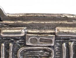 Ezüst(Ag) miniatűr autó, jelzett, 4×2×2,5 cm, nettó: 35,55 g