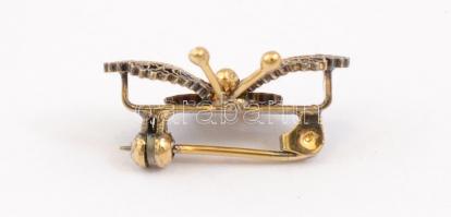 Ezüst(Ag) filigrán pillangós bross, jelzett, 2,5×2 cm, nettó: 2,8 g