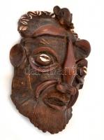 Afrikai, faragott teknőspáncél maszk, berakással, 1900-1920 körül, sérült, 27x20 cm