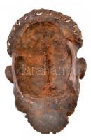 Afrikai, faragott teknőspáncél maszk, berakással, plasztikus gyík díszítéssel, 1900-1920 körül, 32x2...