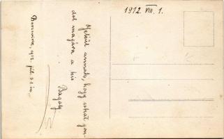 1912 Berzevice, Brezovica; kastély bejárata lépcsővel, család / castle entry with stairs, family pho...