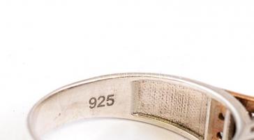 Ezüst(Ag) szíves, köves gyűrű, jelzett, méret: 58, bruttó: 6,73 g