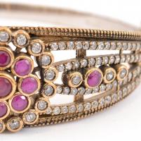 Ezüst(Ag) karperec, gránát kövekkel, jelzett, 6×5 cm, bruttó:22,6 g