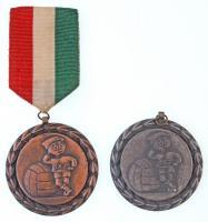 1968. Vasutas Kupa III. helyezett bronzozott fém érem (52mm) mellszalaggal + 1970. Vasutas Totó Kupa II. helyezett ezüstözött fém érem (52mm) T:2