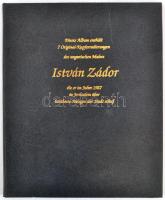 Zádor István 7 darab eredeti rézkarca Jeruzsálemről. Német nyelvű kiadás Számozott album. Szolnok, 1995. Viktoria Kft. 1 lev. 7 t. (rézkarcok). 14 hártyapapír előzékkel. A rézkarcokat sokszorosította Pataky Béla grafikusművész, az albumokat készítette Tarapcsik Sándor könyvkötészete, Kecskemét. Aranyozott, díszes egésvászon mappában. Számozott példány (48 sz.)