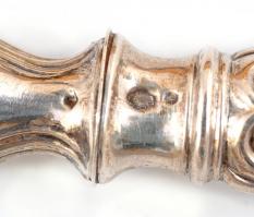 Ezüst(Ag) nyelű villa, csont véggel, jelzett, h: 28,5 cm, bruttó: 67 g