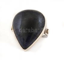 Ezüst(Ag) lapis lazulival díszített gyűrű, jelzett, méret: 57, bruttó: 7,9 g