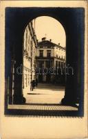 Sopron, Városház tér. Diebold Foto, Gruber Ferenc fényképész