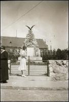 cca 1930 Frontharcos ünnepségen készült 7 db fotónegatív, 6×9 cm