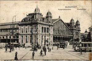 Budapest VI. Nyugati pályaudvar, villamosok (ragasztónyom / gluemark)