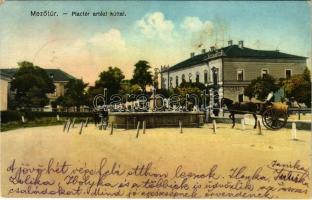 1929 Mezőtúr, Piac tér, artézi kút, Nemzeti Hitelintézet Rt., vízhordó lovaskocsi, kút. Borbély Gyula kiadása