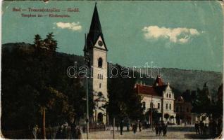 1928 Trencsénteplic, Trencianske Teplice; Templom tér. Wertheim Zsigmond kiadása / Kirchenplatz / church, street view (szakadás / tear)