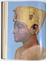 Christiane Desroches-Noblecourt: Tutanhamon. Egy fáraó élete és halála. Ford.: Kákosy László. Bp.,19...