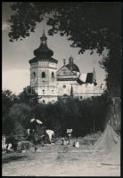 Kerny István (1879-1963) budapesti fotóművész: Zsovkva vára, Kárpátalja, pecséttel jelzett vintage fotó, 15x23 cm