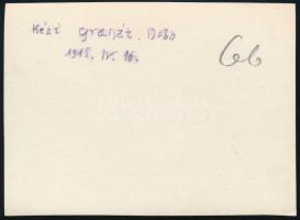 1915 Kézigránátdobó, hátoldalon feliratozott fotó, 8×11 cm