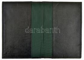 1925 Az Első Magyar Általános Biztosító Társaság bőr irattartója, rajta a társaság ezüst(Ag) plakett...