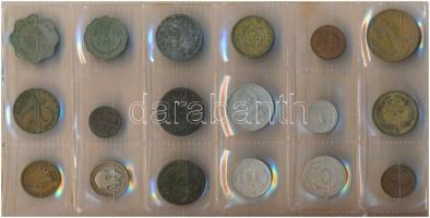 Vegyes 51 db-os érme tétel berakóban, benne többek között magyar, mexikói, dán, vietnámi és brit dar...
