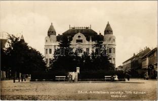 1929 Baja, Hitelbank palotája, Tóth Kálmán szobra