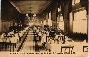 1910 Budapest VII. Dukasz I. éttermei, étterem belső pincérekkel. Dohány utca 20.