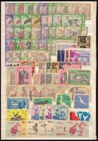 1957-64 144 db főleg magyar gyufacímke berakólapon