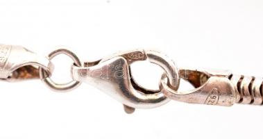 Ezüst(Ag) karkötő, 5 db charmmal, 2 db stopperrel, jelzett, h: 17 cm, bruttó: 19,1 g