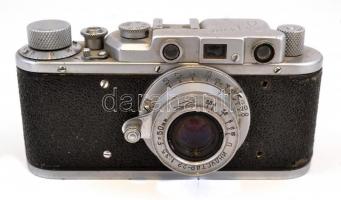 Zorkij szovjet fényképezőgép, Industar-22 f/3,5 50mm objektívvel, bőr tokban,