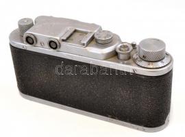 Zorkij szovjet fényképezőgép, Industar-22 f/3,5 50mm objektívvel, bőr tokban,