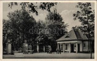 Wünsdorf (Zossen), street view with German soldiers and barrier. Karl Schultz. Aero-Bild-Verlag