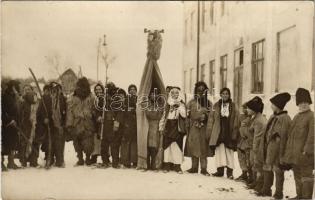 1918 Vashkivtsi, Waschkoutz (Bukovina, Bukowina); Faschingfest (Farsang) / folklore, carnival. photo
