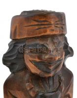 Kaddhafi líbiai vezető keményfa faragott fa szobor. 18,5 cm