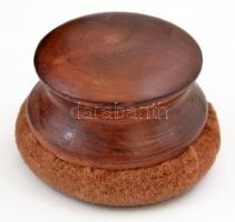 cca 1960 retró szovjet hordozható lemezjátszó műanyag, repedt tokkal  + kb. 40 db lemezjátszó tű műa...