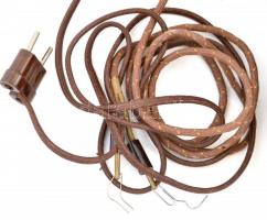 cca 1960 retró szovjet hordozható lemezjátszó műanyag, repedt tokkal  + kb. 40 db lemezjátszó tű műa...