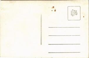 1927 Debrecen, üzemcsarnok hegesztők csoportképével, "kiállítás". photo