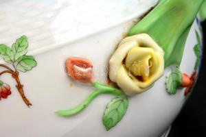 Herendi Viktória leveses tál. Kézzel festett, jelzett, Restaurált, sérült