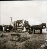 cca 1960-as években készült, 13 db vintage NEGATÍV különféle témákról (ravatal, járművek, építkezés,...